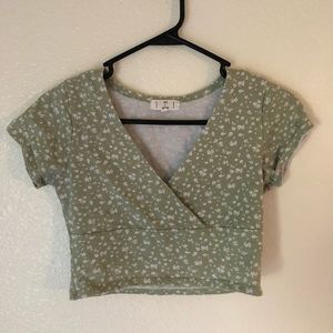 Cropped Tillys shirt